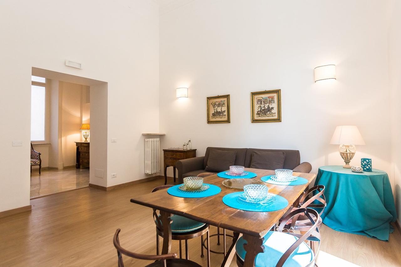 Prestigious Apartment Via Barberini Rome Exterior photo